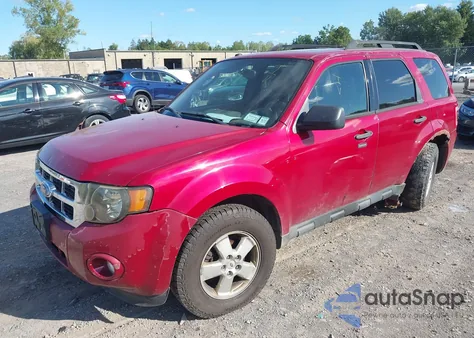 2010 Ford Escape Xlt z USA, uszkodzony, nr VIN 1FMCU9DG5AKA41741